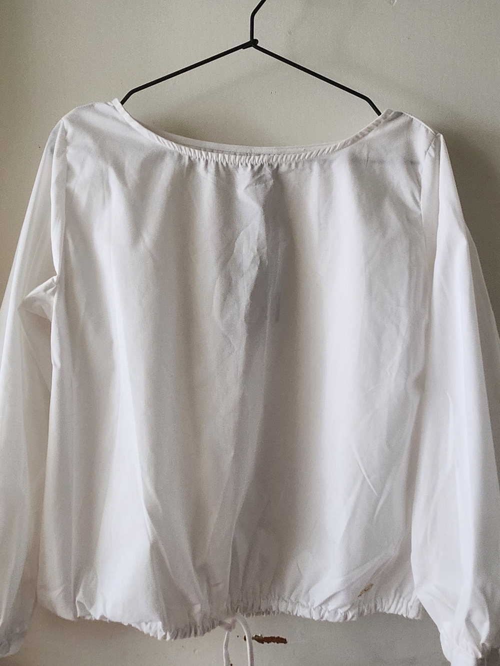 BeBe White Long-Sleeve Drawstring Hem Top - NWT